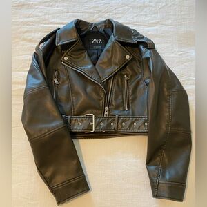 ZARA - faux leather crop biker jacket in charcoal (Size Medium)